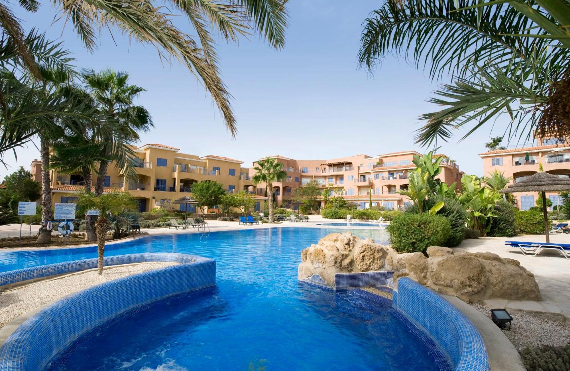 Limnaria Gardens - Modern Sunny 2 Bed Apartament *