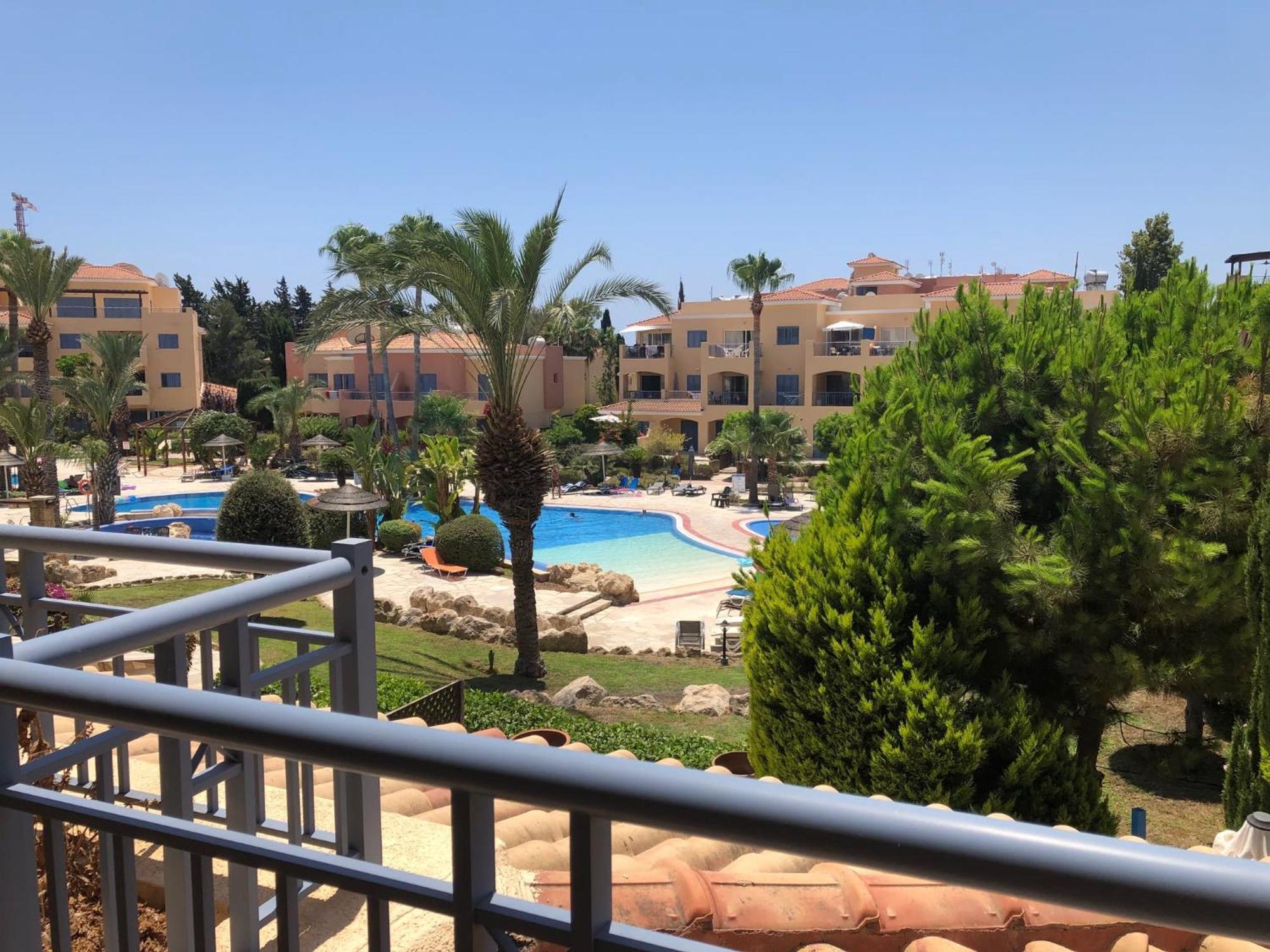 Apartament Limnaria Gardens - Modern Sunny 2 Bed